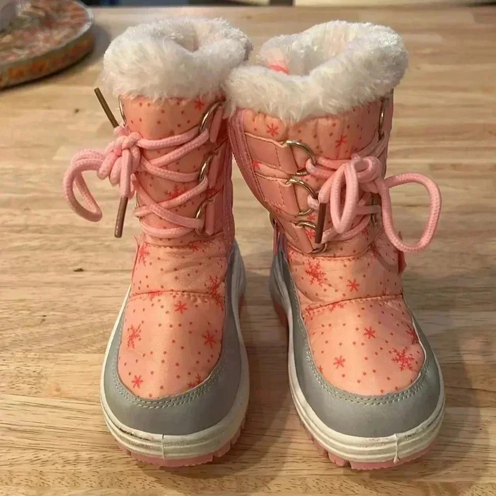 APAKOWA child size 7 snow boots